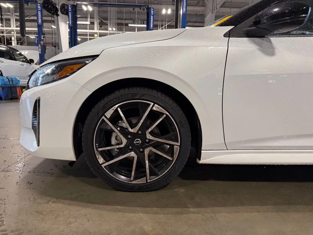 Used 2025 White Nissan SR image 25