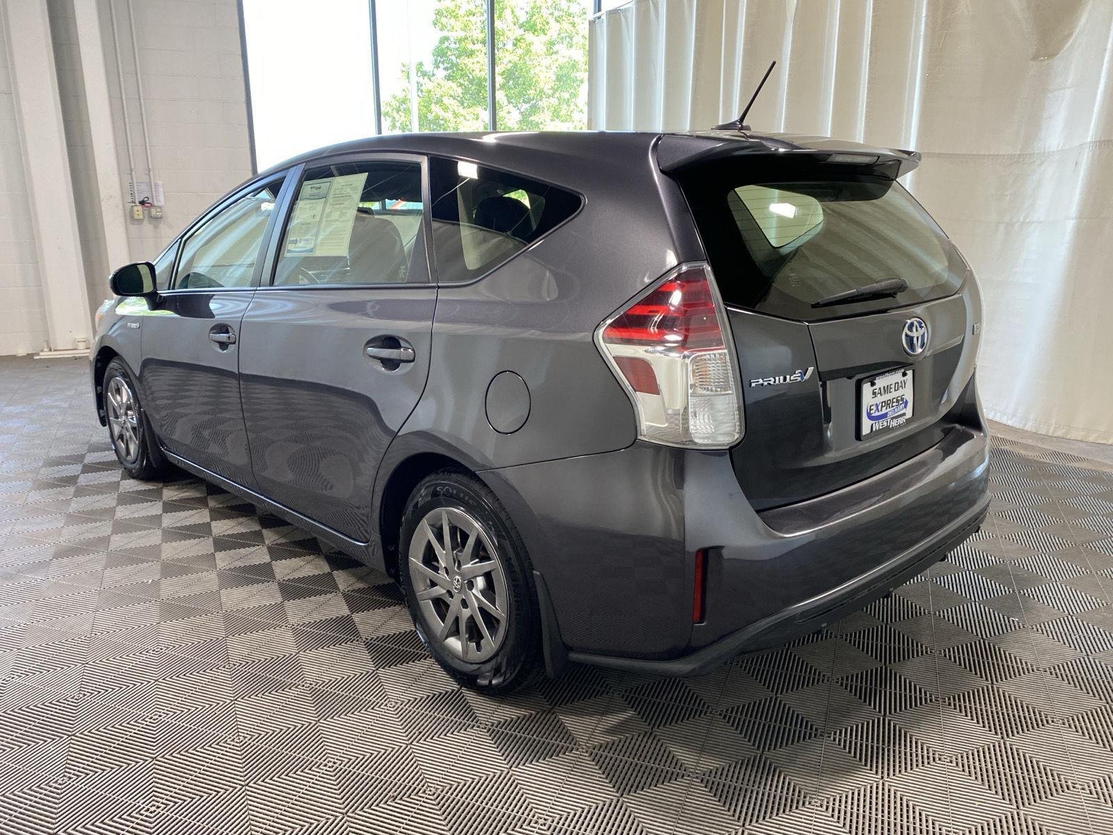 Used 2017 Magnetic Gray Metallic Toyota Four image 5