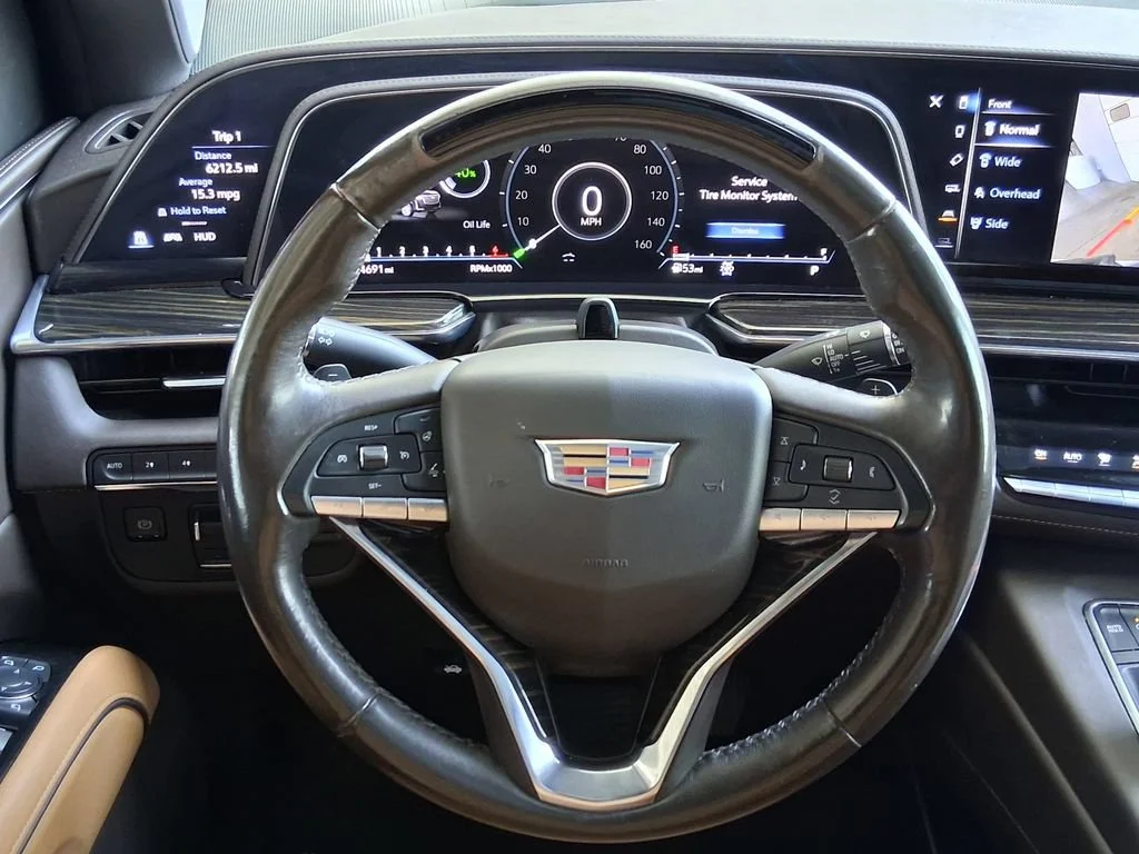 Used 2022 CRYSTAL WHITE TRICOAT Cadillac Premium Luxury image 11