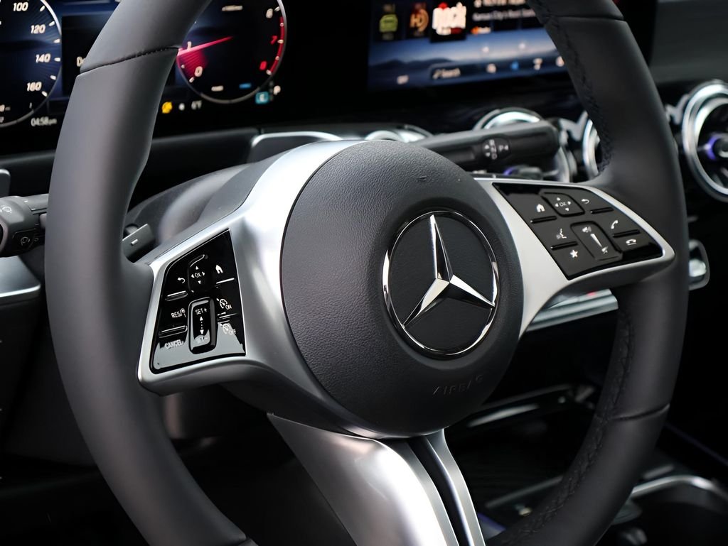New 2026 Mountain Grey Metallic Mercedes-Benz GLB 250 image 20
