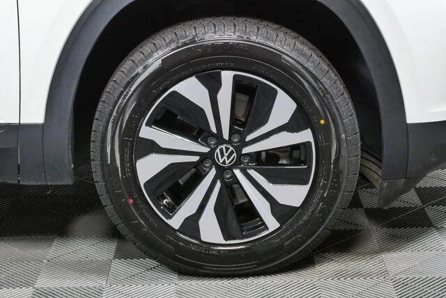 Certified Used 2024 Pure White Volkswagen 2.0T SE image 6
