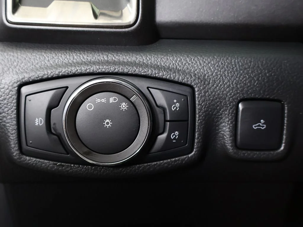 Used 2022 Shadow Black Ford Lariat image 41