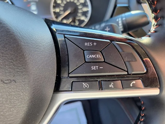 Used 2025 Gray Nissan SR image 33