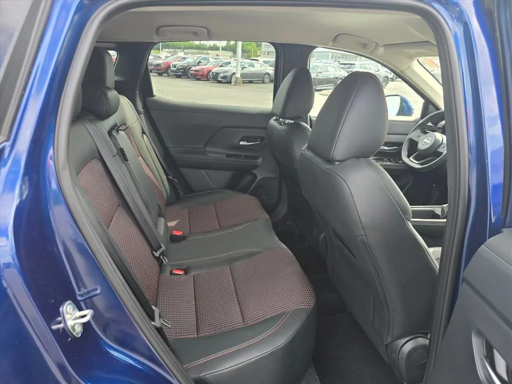 Used 2025 Blue Nissan SR image 13