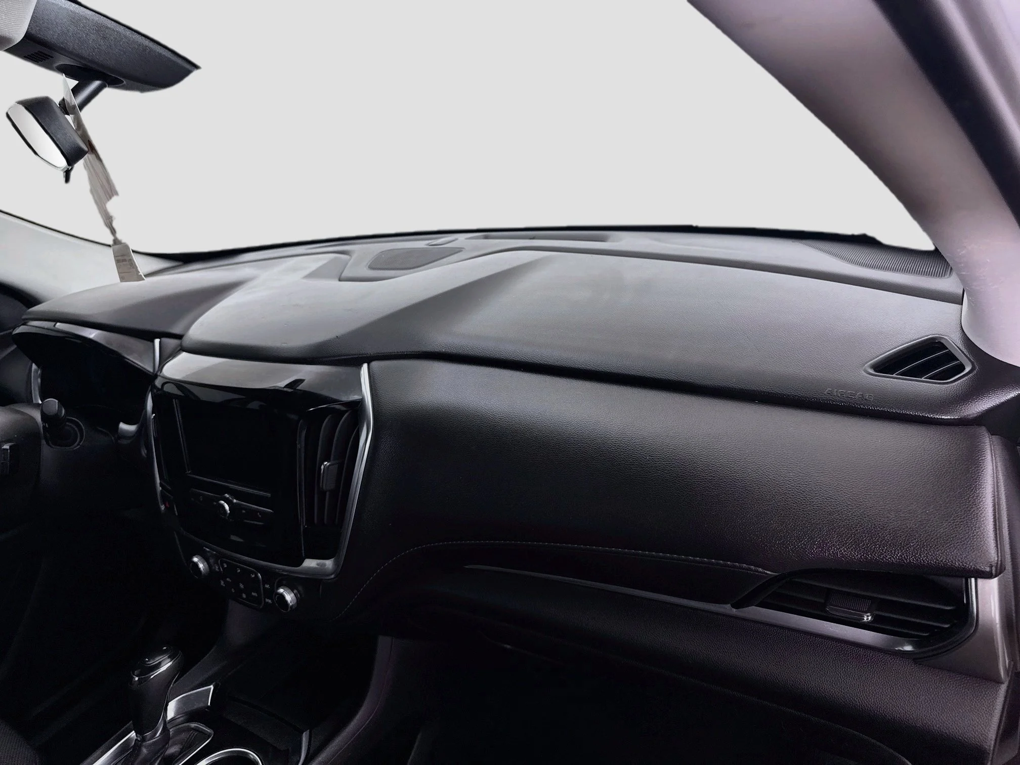 Used 2020 SUMMIT WHITE Chevrolet LS image 31