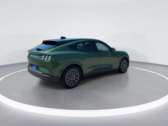 Used 2025 Green Ford Premium image 6