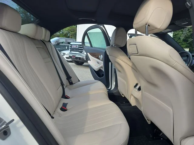 Used 2019  Mercedes-Benz E 300 image 12