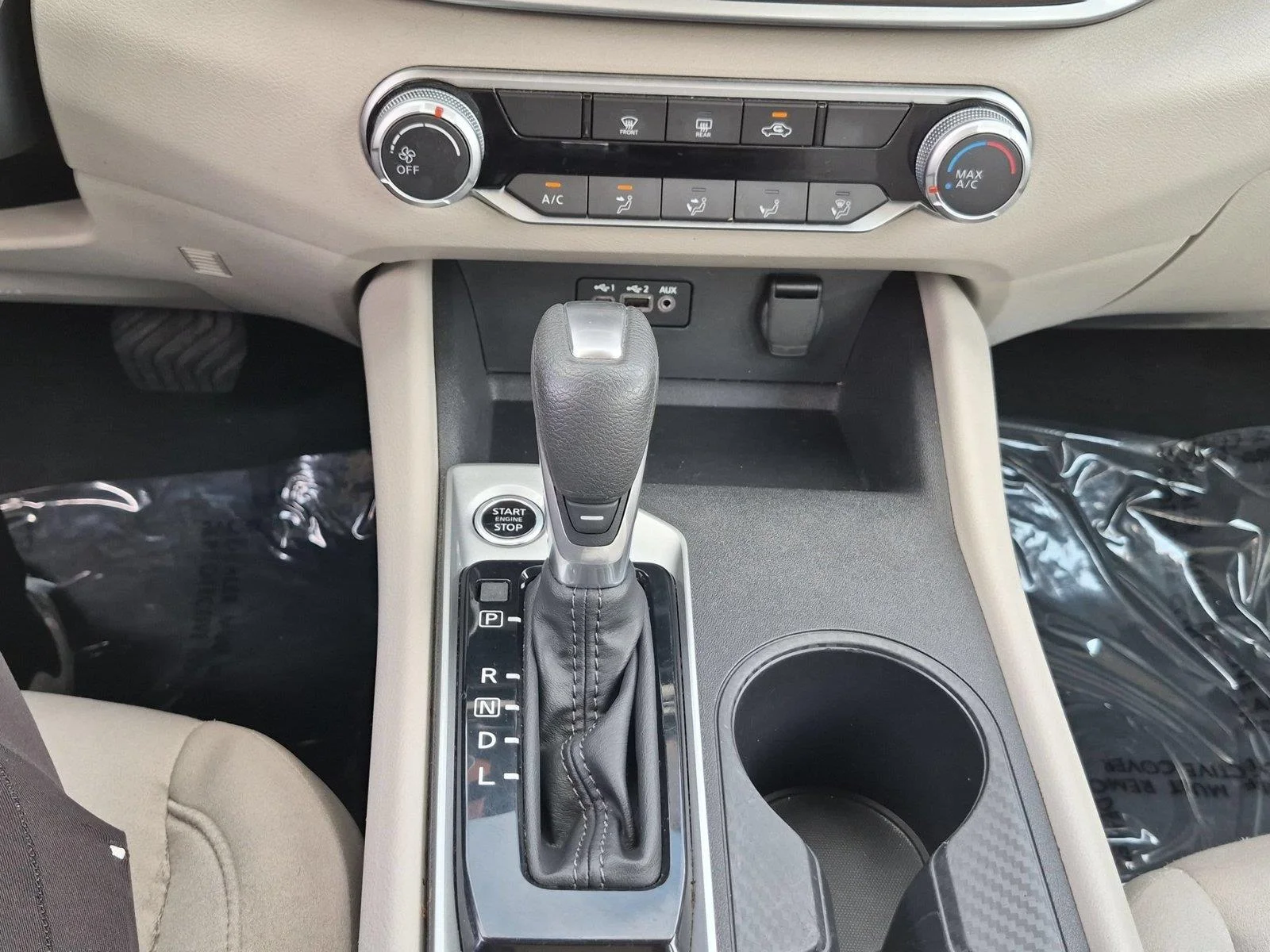 Used 2025 Super Black Nissan SV image 26