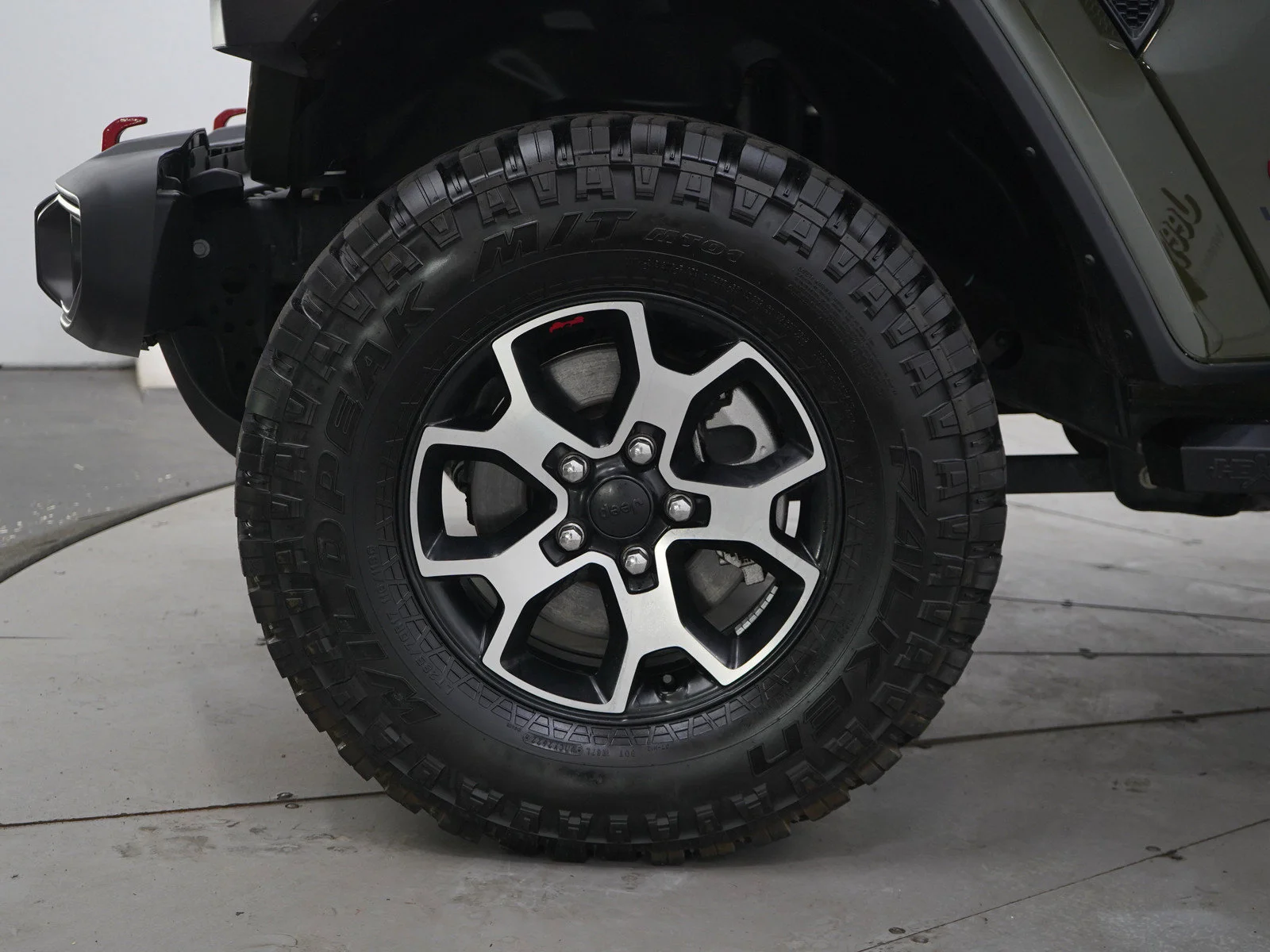 Used 2023 Sarge Green Clearcoat Jeep Rubicon image 28