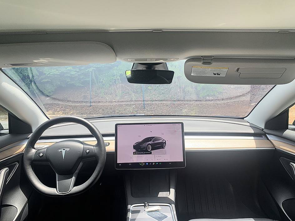 Used 2022 Midnight Silver Metallic Tesla Long Range image 19