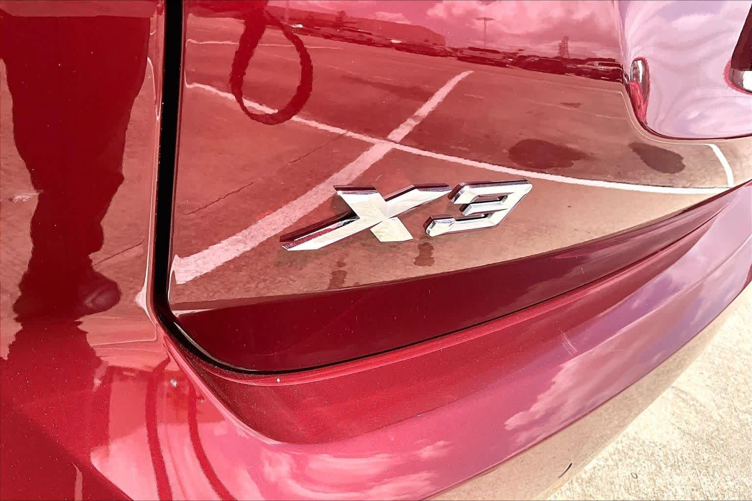 Used 2023 Aventurin Red Metallic BMW sDrive30i image 30