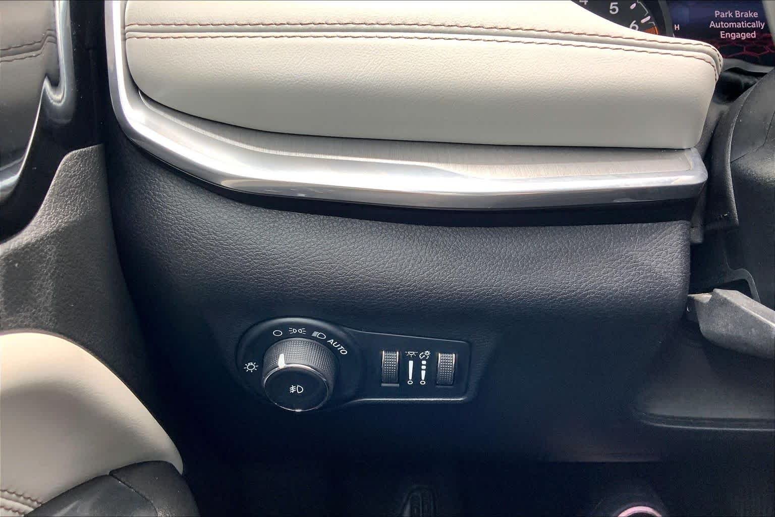 Used 2023 Bright White Clearcoat Jeep Limited image 33