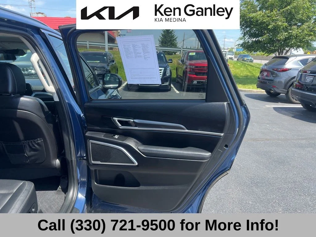Used 2024 Black Kia S image 58