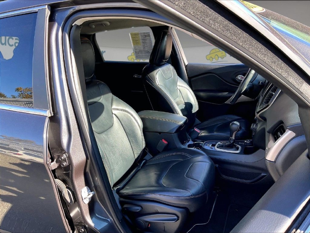 Used 2017 Gray Jeep Limited image 11