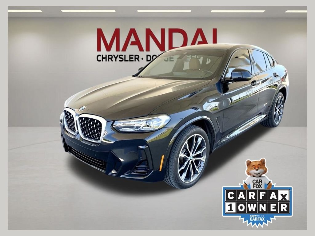 2023 BMW X4 xDrive30i's photo
