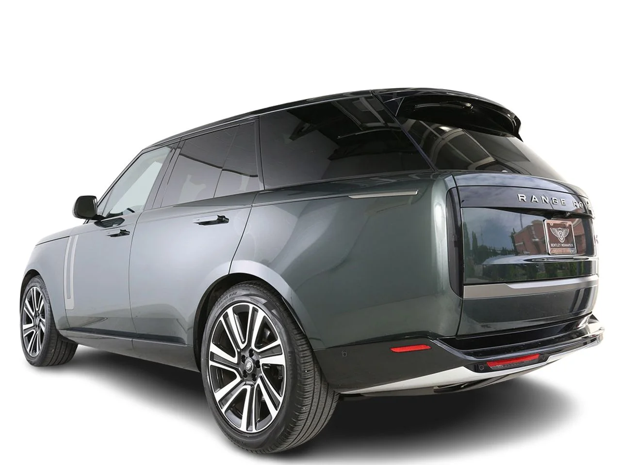 Used 2023 Green Land Rover SE image 3
