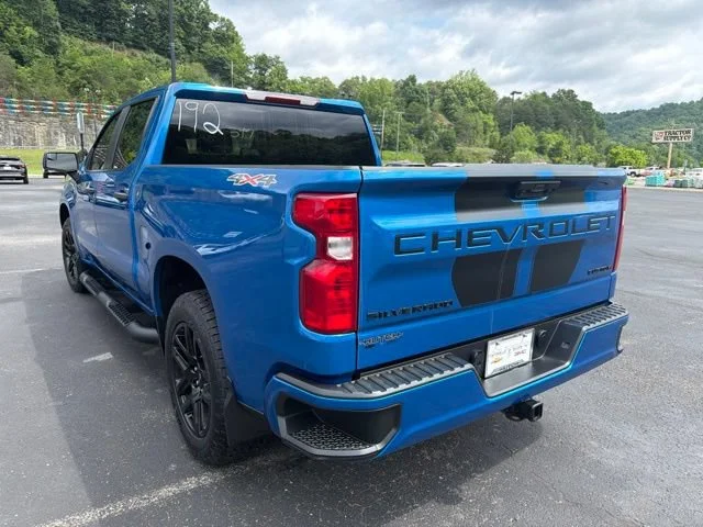 Used 2023 Glacier Blue Metallic Chevrolet Custom image 5