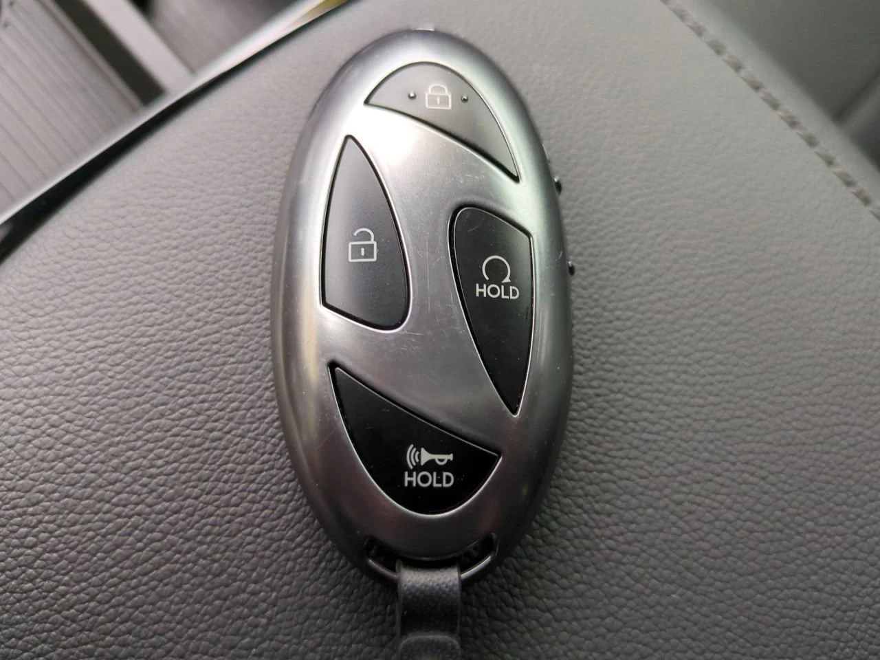 Used 2025 Serenity White Pearl Hyundai Limited image 26
