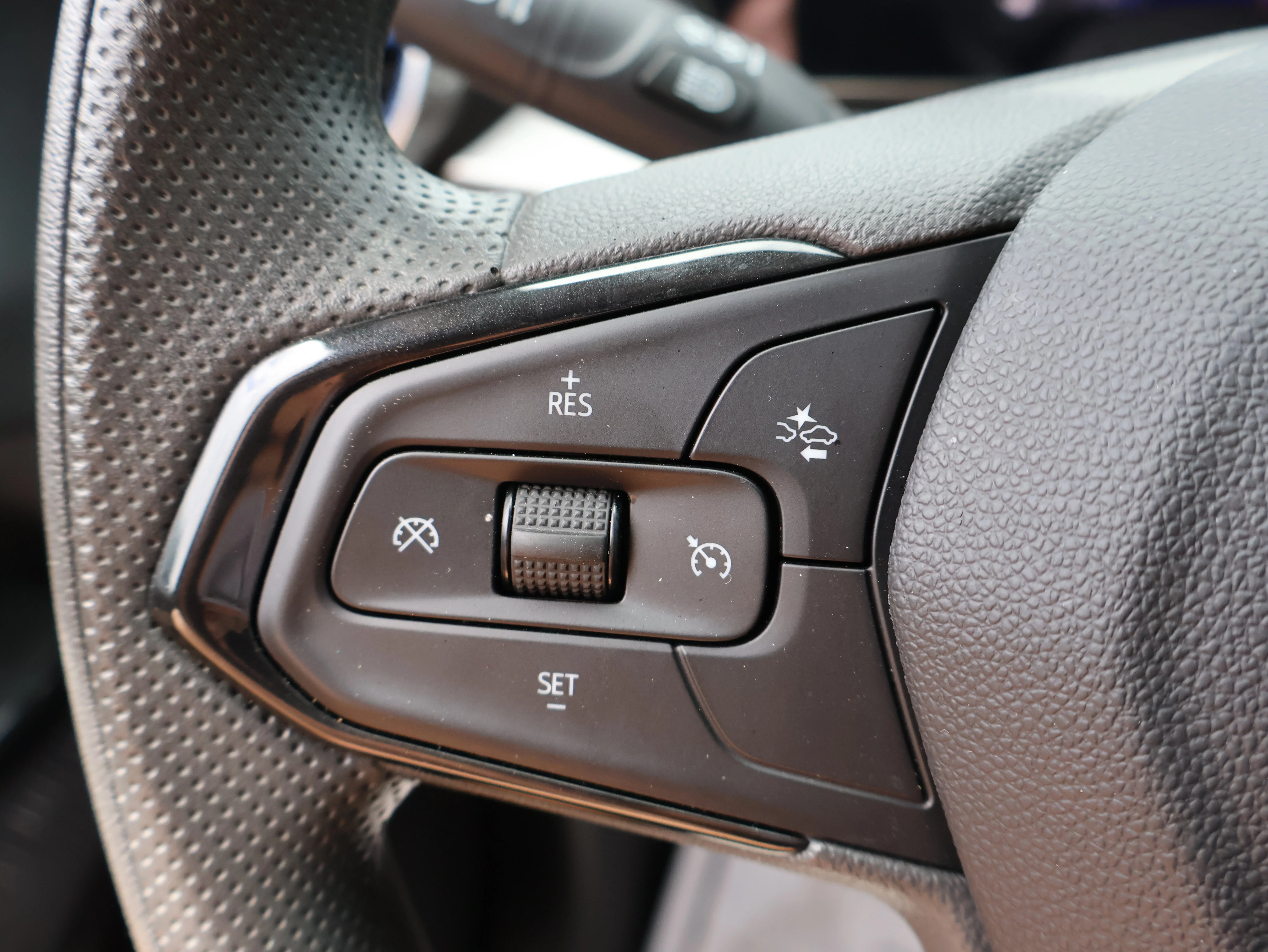 Used 2026 Mosaic Black Metallic Chevrolet LT image 25
