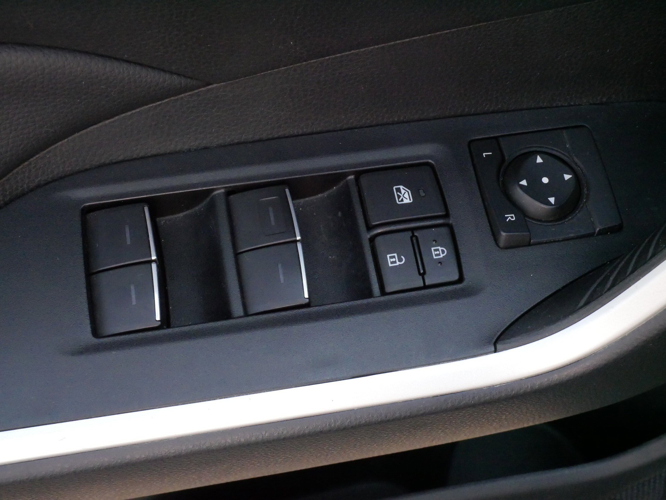 Certified Used 2025 ATTITUDE BLACK MC. Toyota XLE image 19