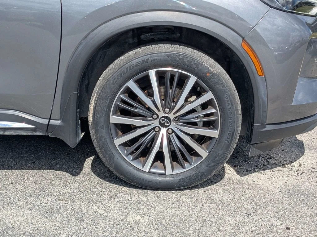 Used 2023 Gray INFINITI Sensory image 10