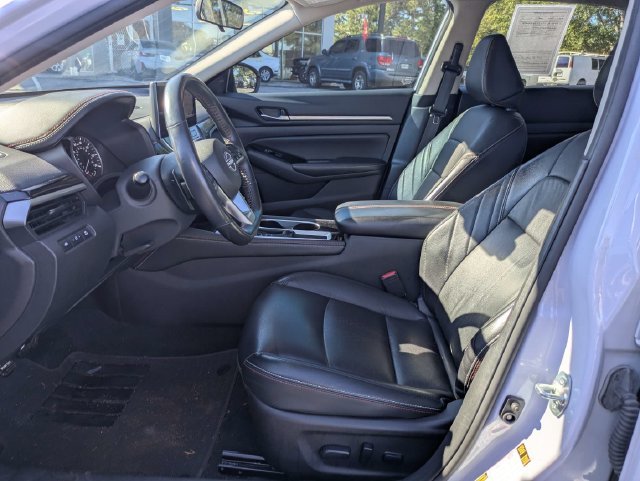 Used 2024 Gray Nissan 2.5 SR image 17