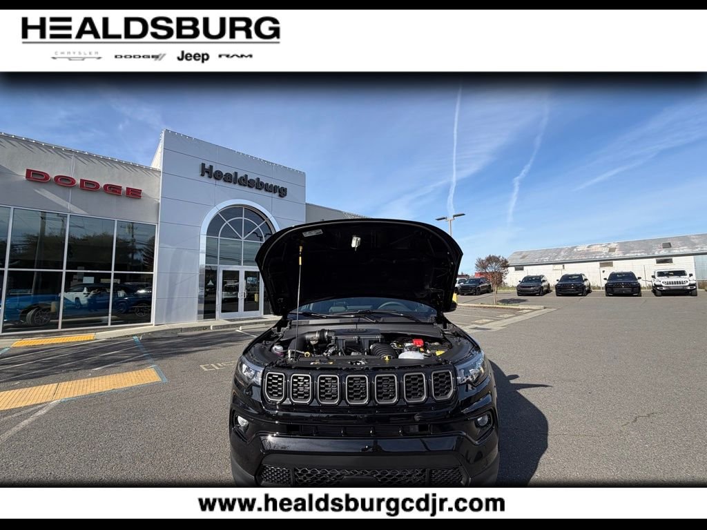 New 2026 Diamond Black Crystal Pearlcoat Jeep Limited image 25