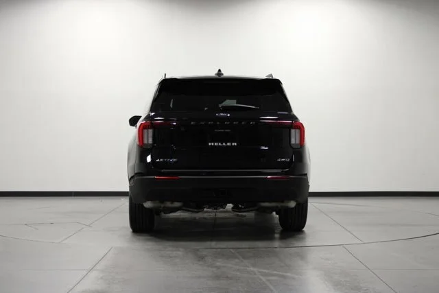 New 2026 Agate Black Metallic Ford Active image 29