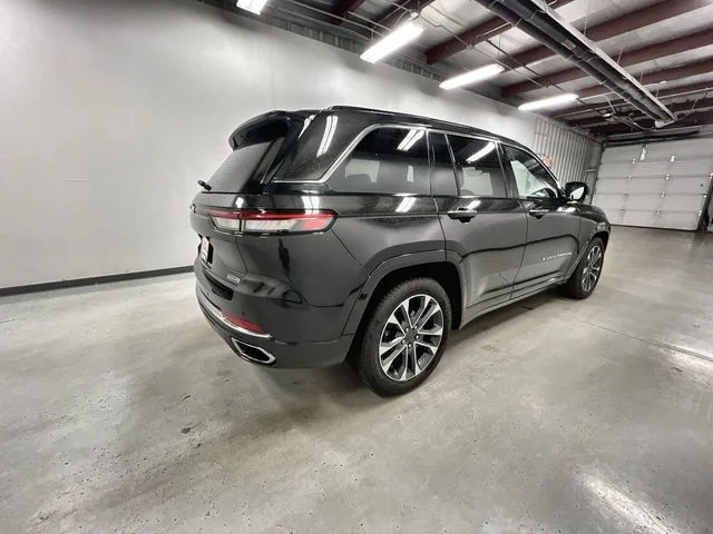 Used 2023 Brown Jeep Overland image 8