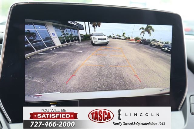 Used 2024 Iridescent Pearl Tricoat Chevrolet Premier image 27