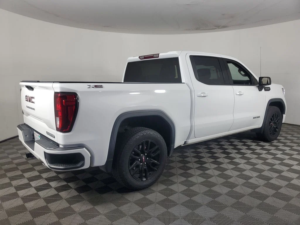 Used 2021 White GMC Elevation image 4