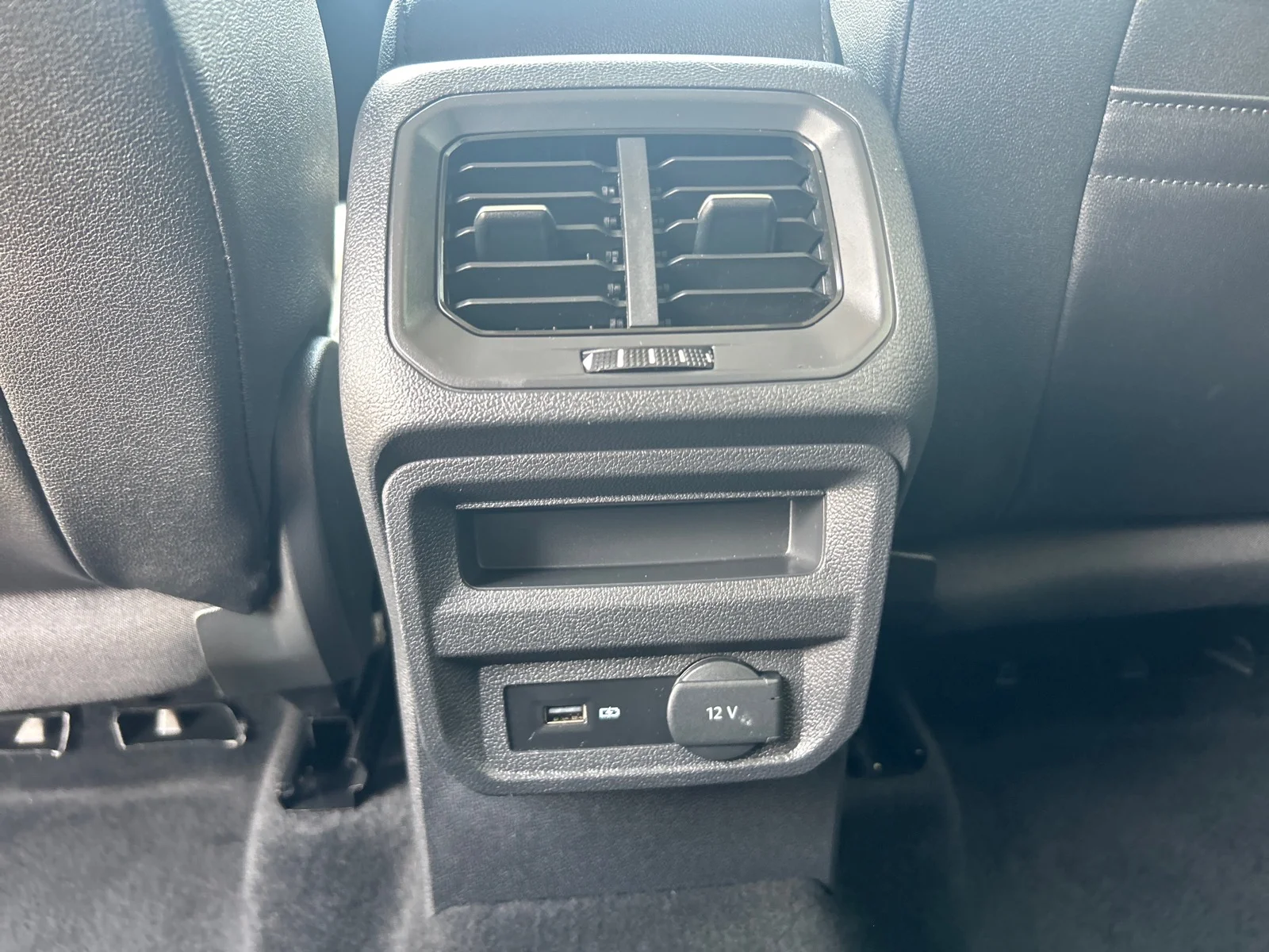Used 2020 Pure White Volkswagen SE 4Motion image 23