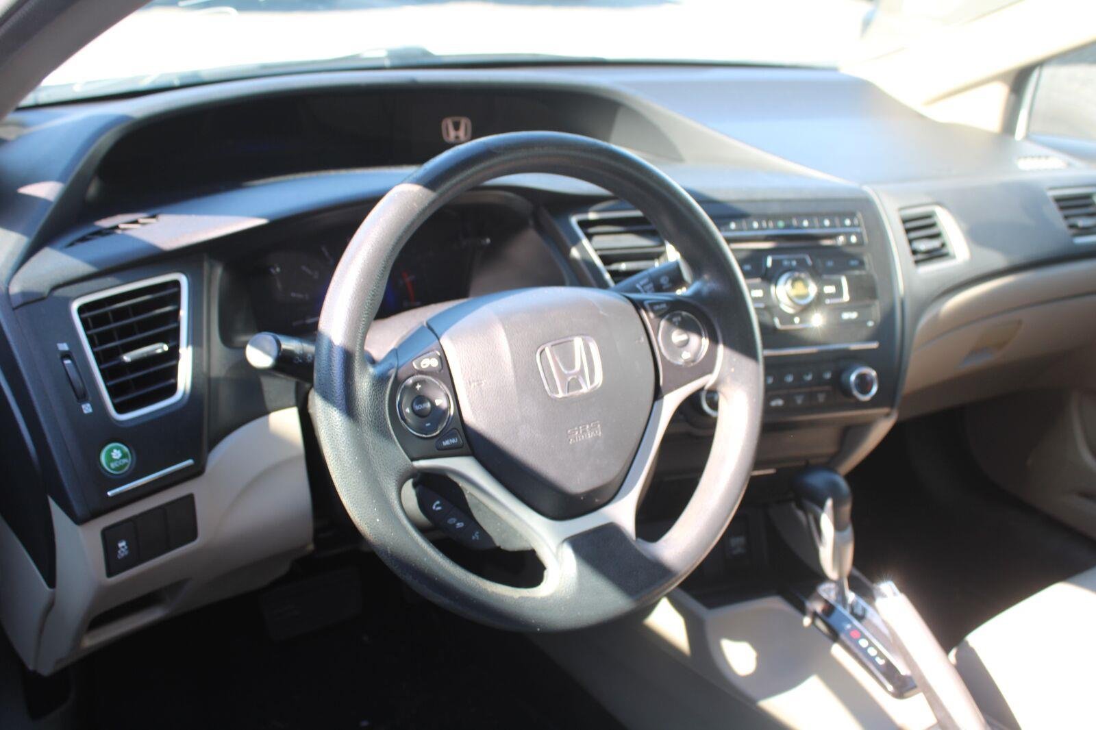 Used 2015 Taffeta White Honda LX image 8