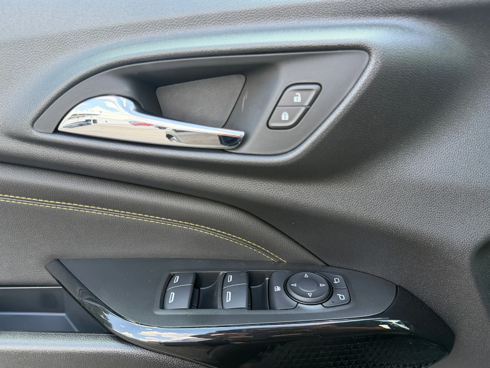 New 2026 Mosaic Black Metallic Chevrolet LT image 11