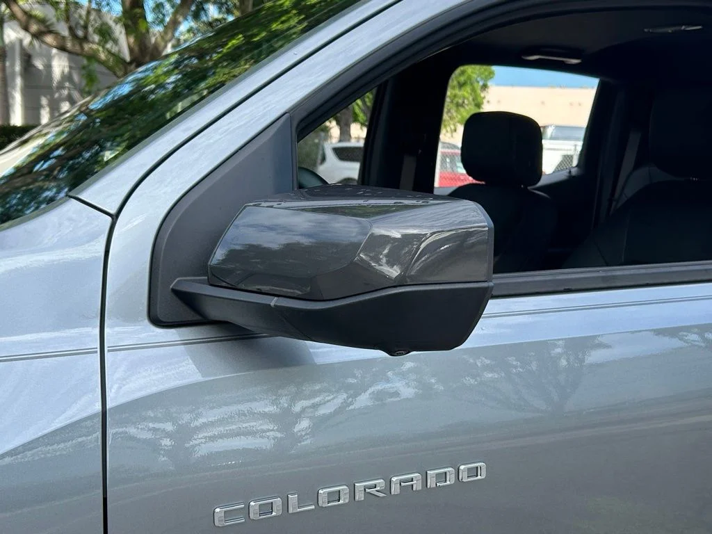 Used 2025 Gray Chevrolet LT image 33