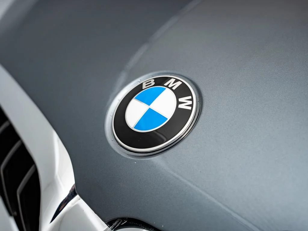 Used 2022 Bluestone Metallic BMW 530i xDrive image 3