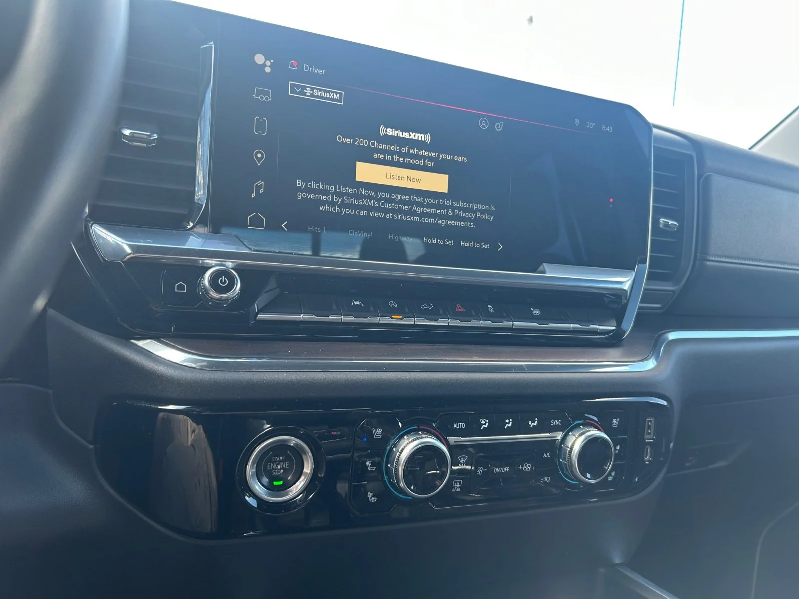 Used 2023 Summit White GMC SLT Crew Cab image 23