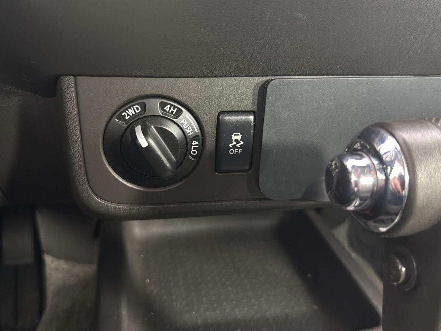 Used 2014 Super Black Nissan SV image 12