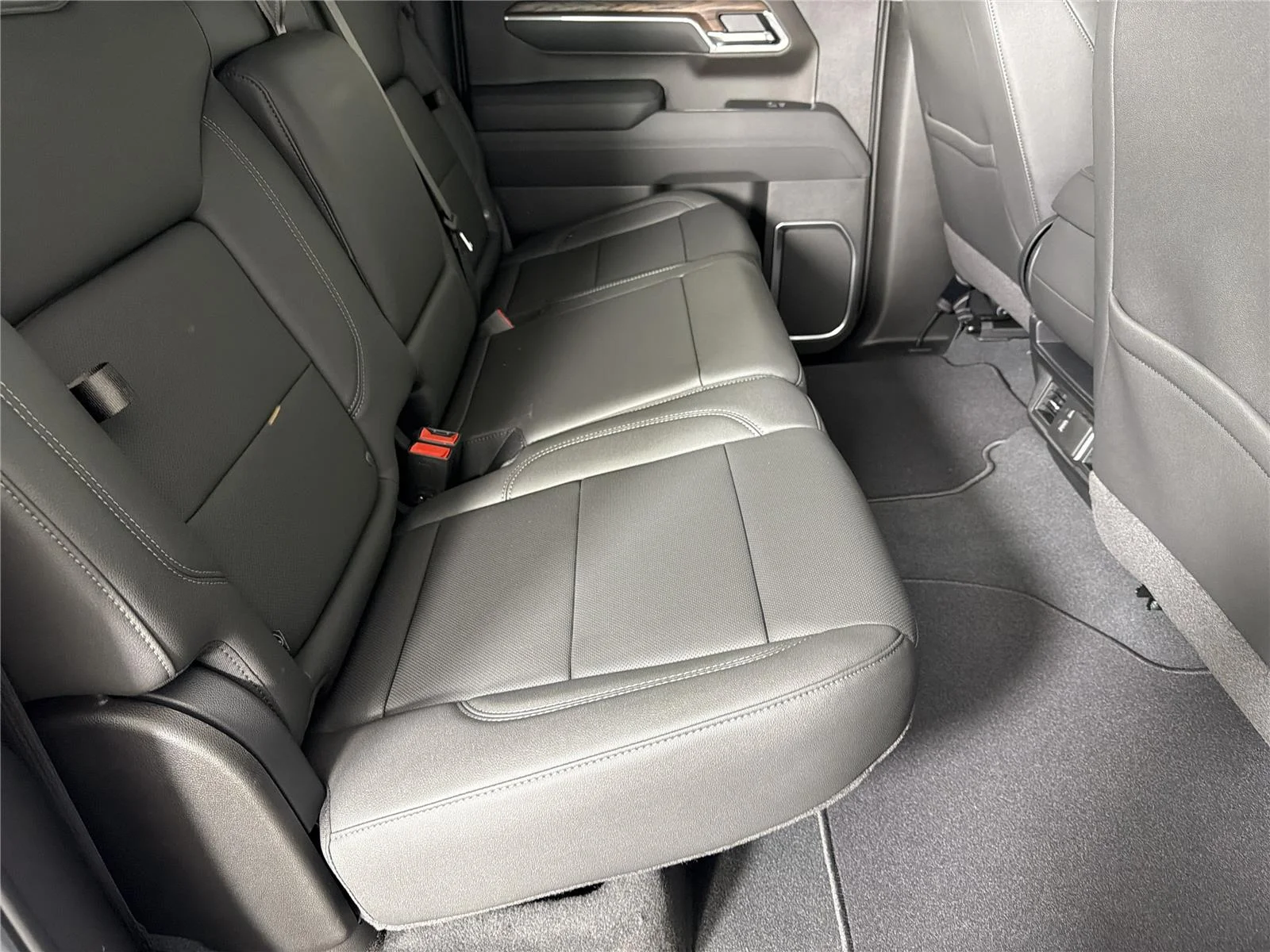 New 2026 Summit White GMC SLT image 13