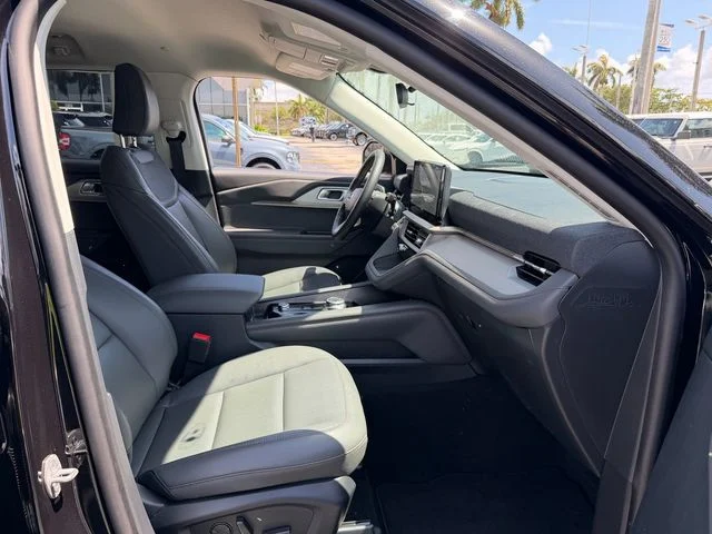 New 2026 Agate Black Metallic Ford Active image 6