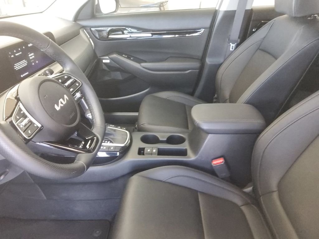 Used 2026 White Kia SX image 23