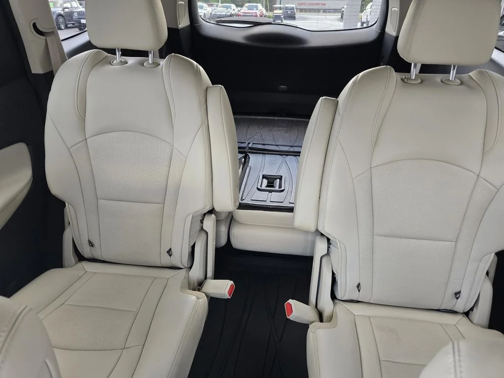 Certified Used 2023 Includes Pitch Dark Night lower exterior accent color.) Buick Essence image 18