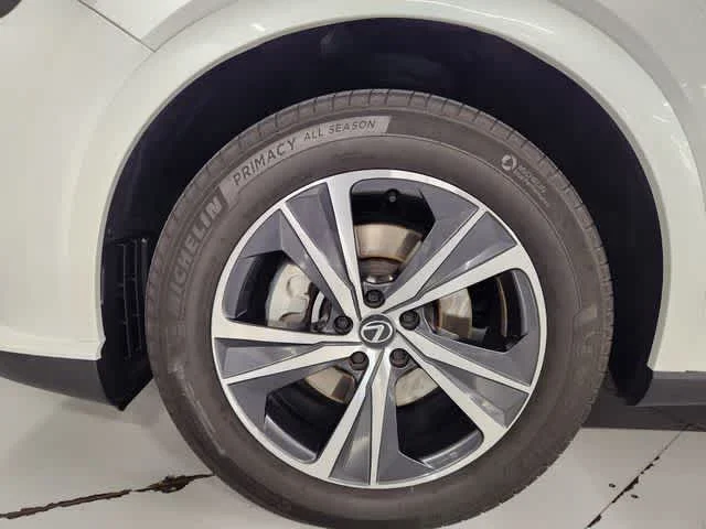 Used 2023 Eminent White Pearl Lexus  image 8