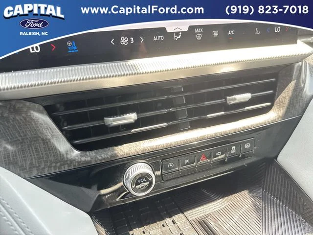 Used 2025 Gray Ford Platinum image 30