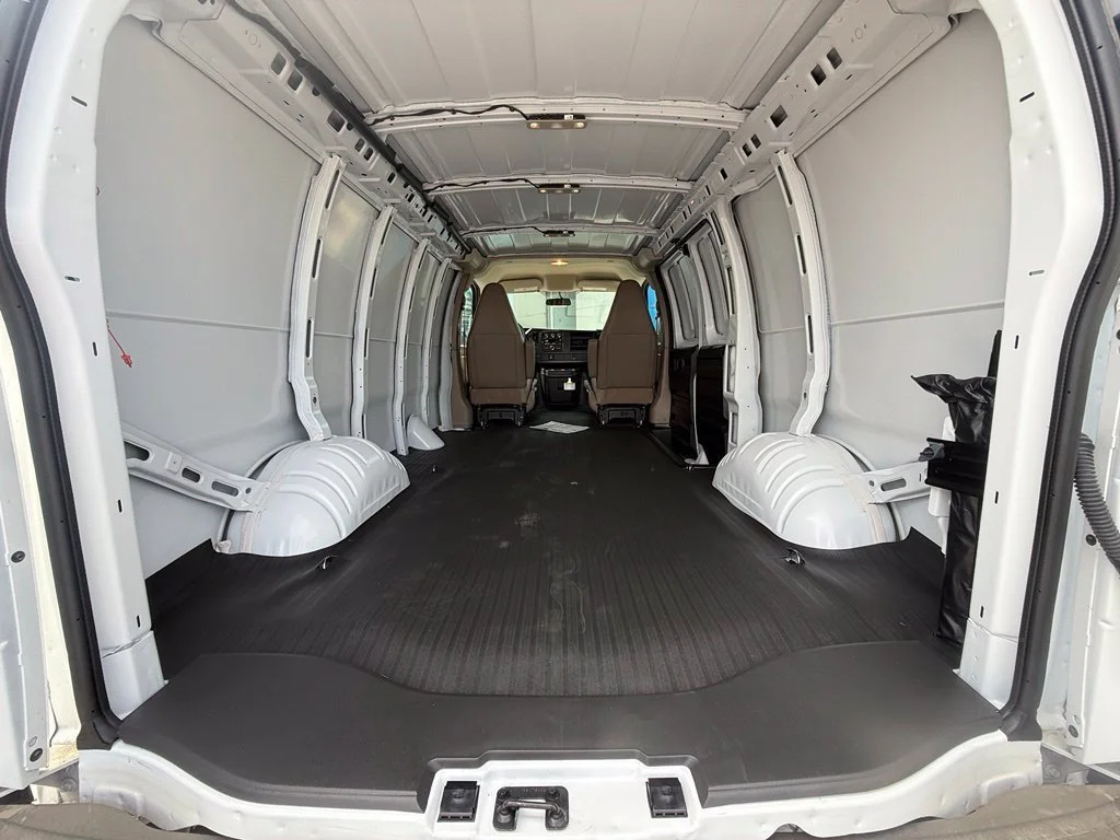 New 2026 Summit White GMC Work Van image 9