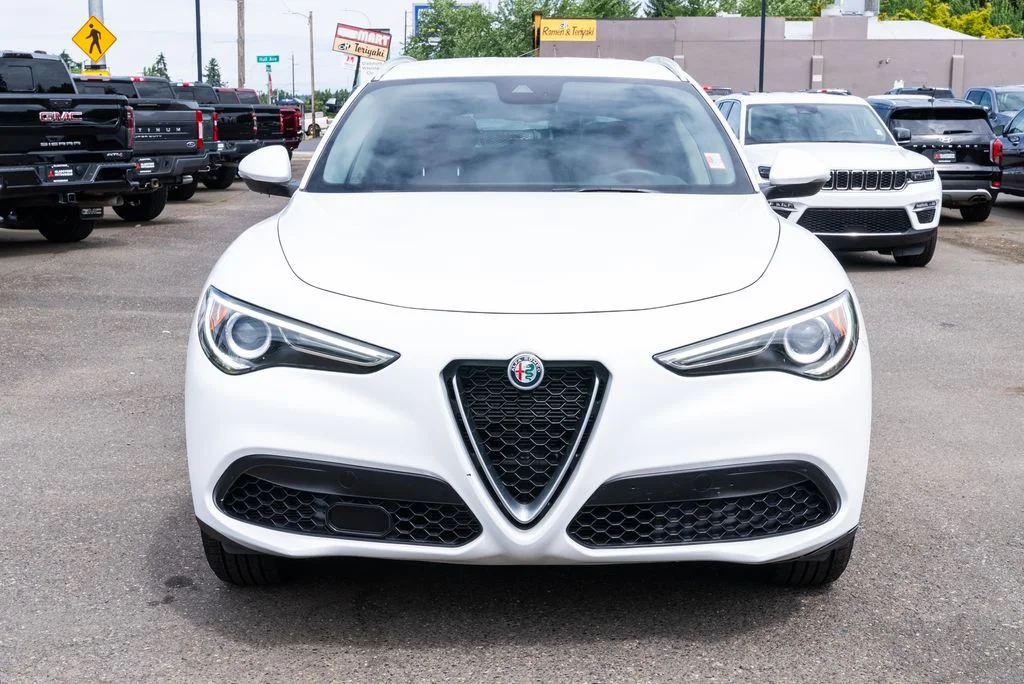 Used 2021 White Alfa Romeo Sprint image 2