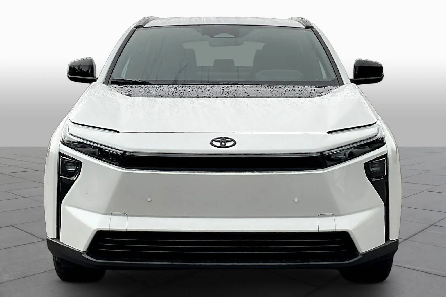New 2026 Wind Chill Pearl Toyota XLE image 3