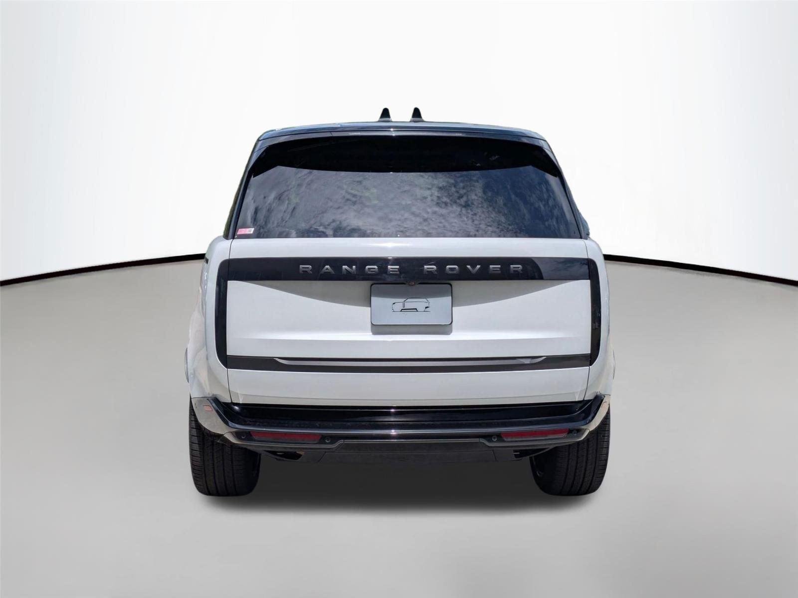 Used 2025 Fuji White Land Rover SE image 6