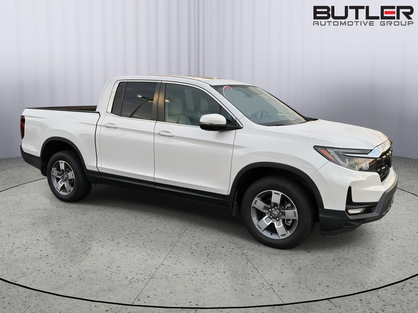 Used 2024 Platinum White Pearl Honda RTL image 7