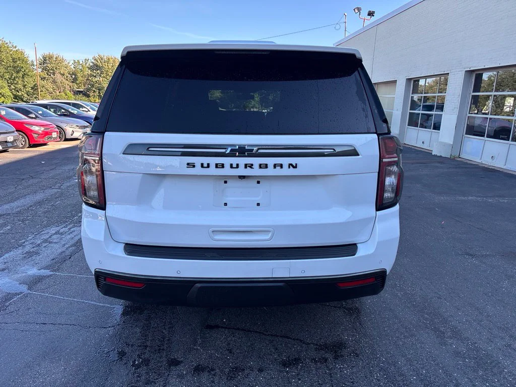 Used 2021 Summit White Chevrolet Z71 image 4